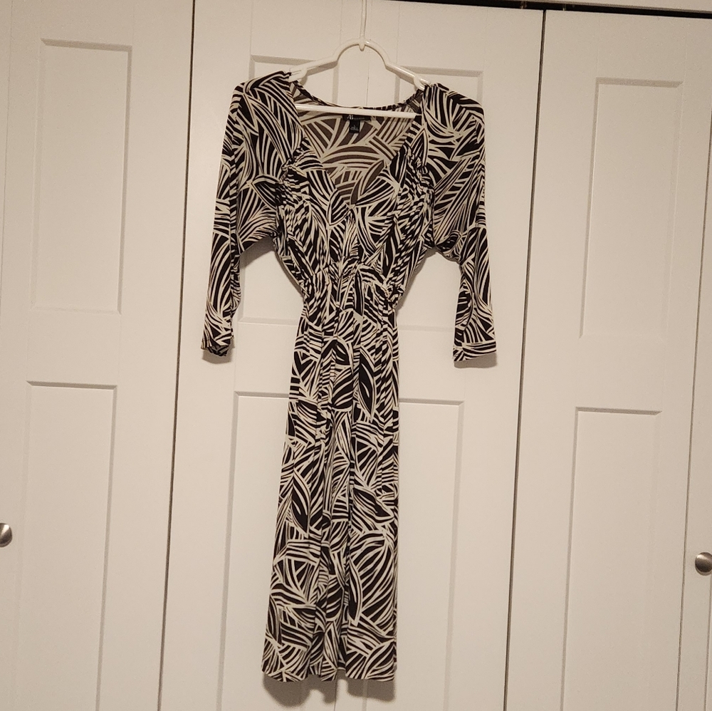 AB Studio Brown and Cream Leaf Pattern Long Sleeve Midi Dress